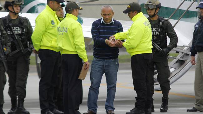 Bogotá, 27 de abril de 2016. Marcos de Jesús Figueroa, alias Marquitos, fue entregado por las autoridades brasileras al CTI de la Fiscalía y la Policía de Colombia, para su extradición desde el país vecino. (Colprensa - Externos).