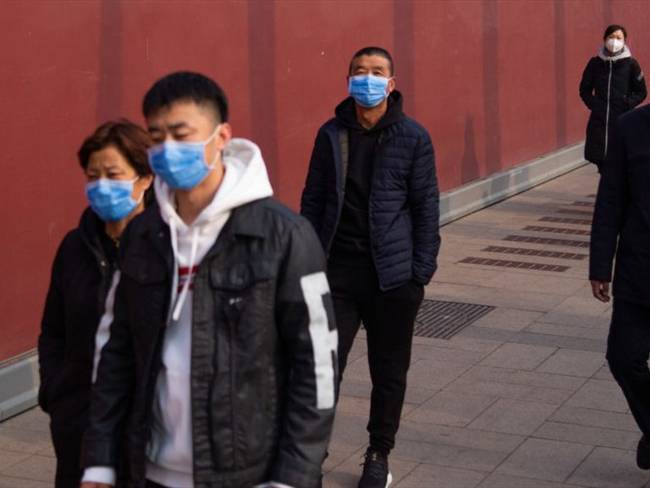 Más de 2.700 casos se han contabilizado hasta ahora, de ellos 80 en la capital china, que tiene 20 millones de habitantes. Foto: Getty Images