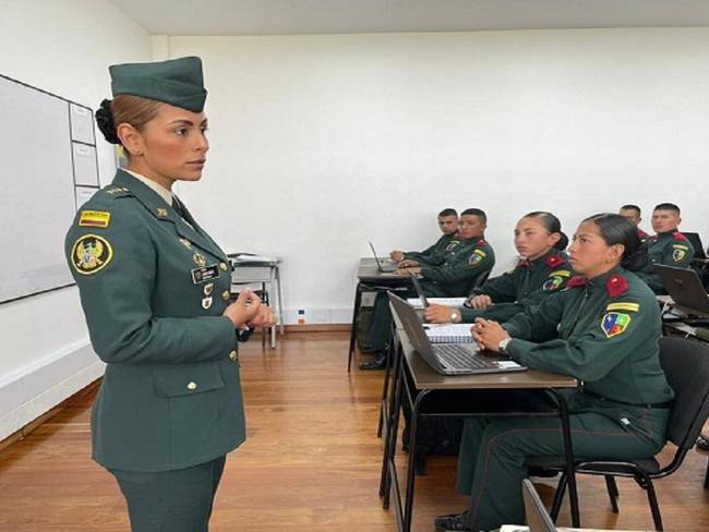 “Un deber cumplido”: primera mujer comandante de compañía en Escuela de Cadetes