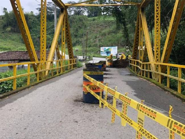 La Gobernación de Caldas ha determinado la restricción total del paso vehicular por la vía el Lago - La Estrella - El Trébol. Foto: Cortesía