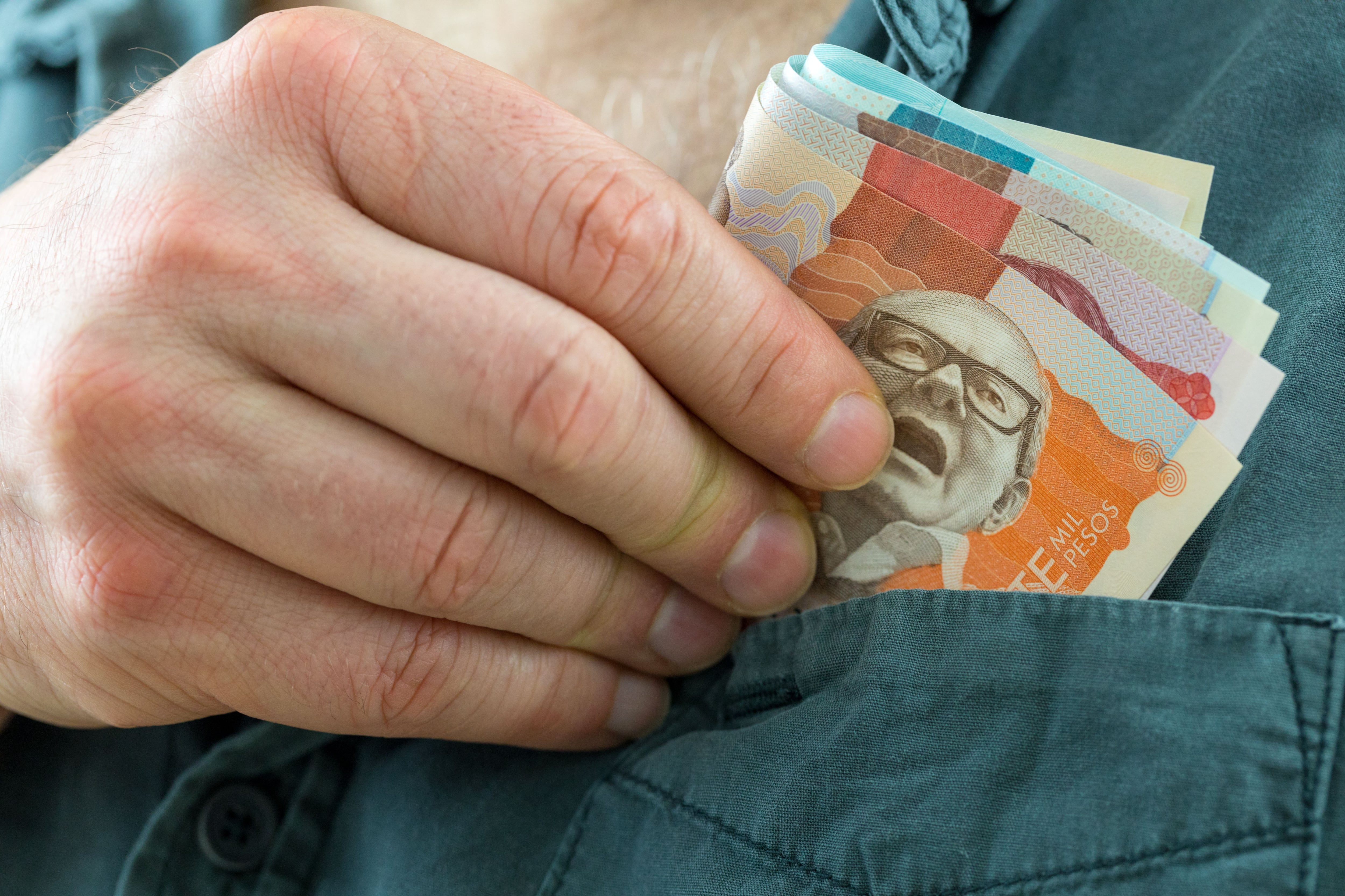 Al Oído: Repetirán la tragedia de salud de los maestros con pensiones, ¿afán o torpeza?