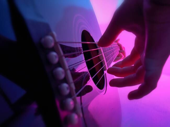 ‘Cantemos otra historia’: así es la campaña que entrega instrumentos musicales en los ETCR
