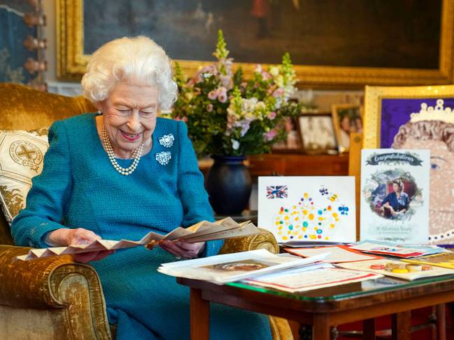 “A Camilla Parker la van a aceptar”: experto en realeza sobre la decisión de la reina Isabel II