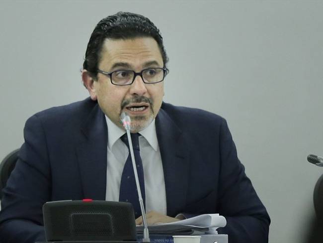 El alto comisionado para la paz, Miguel Ceballos, pasó su carta de renuncia . Foto: Colprensa - Sergio Acero