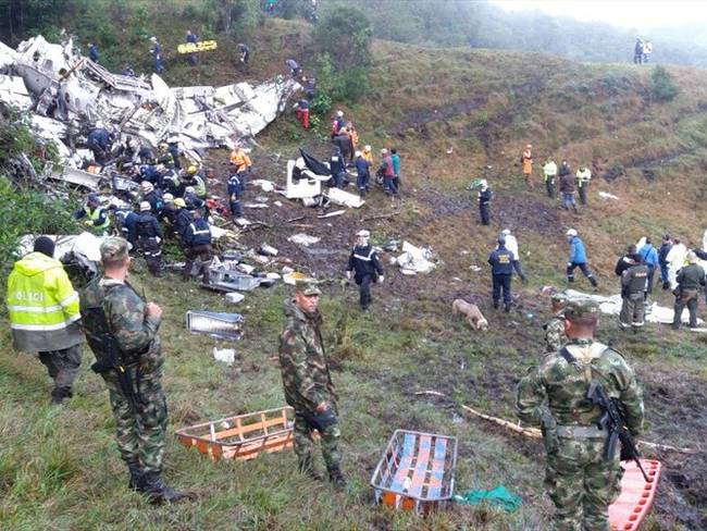 Restos del avión accidentado en Antioquia, que transportaba a miembros del club Chapecoense de Brasil.. Foto: Colprensa