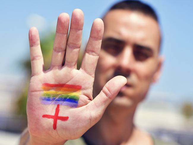 Muchos de estos ataques no se registran como contra la comunidad LGBTI, sino como altercados (...) la comunidad trans es la que más sufre golpes y abusos de la fuerza pública: Mauricio Toro. Foto: Getty Images / NITO100