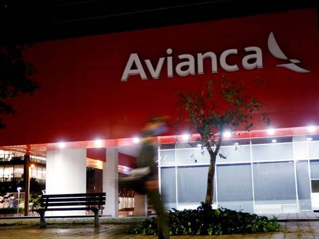 Trabajadores de Avianca expresaron que inició una nueva tanda de despidos masivos en la compañía. Foto: Getty Images / LEONARDO MUÑOZ