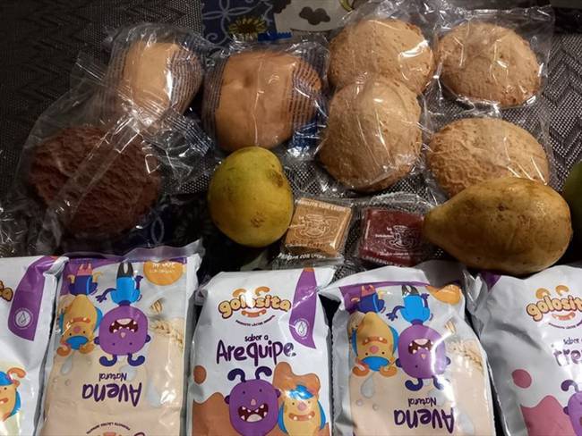 Mauricio Romero, habitante del municipio de Tibaná, explicó en Sigue La W que se entregaron galletas que parecen piedras y frutas podridas. . Foto: Cortesía para Sigue La W