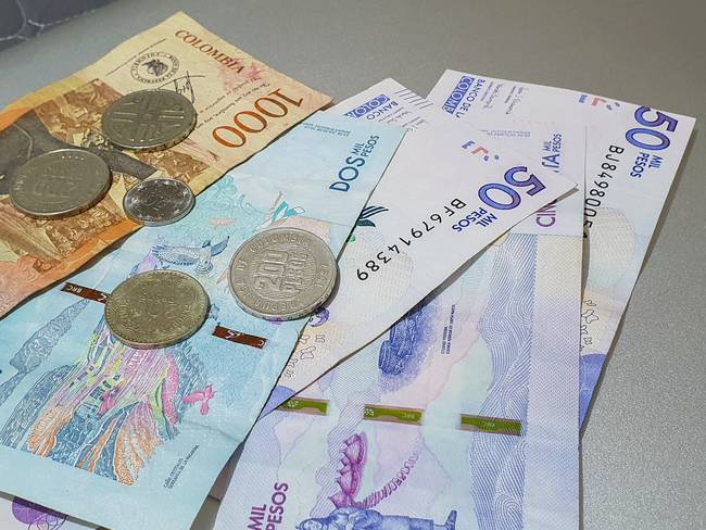 Imagen de referencia de billetes de Colombia. Foto: Getty Images.