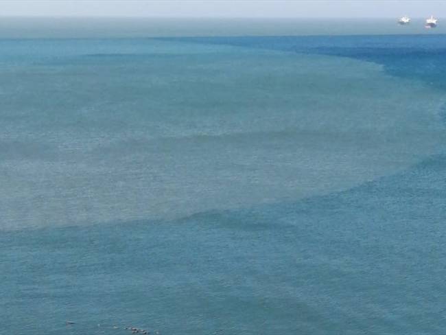 &quot;Mancha en playa de Santa Marta no obedece a contaminación por hidrocarburos&quot;: DIMAR. Foto: Twtter Diego Galván