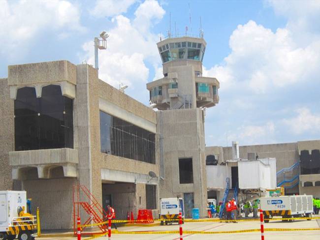 Jaime Pumarejo habla de las demoras para modernizar el aeropuerto de Barranquilla. Foto: Cortesía Colprensa