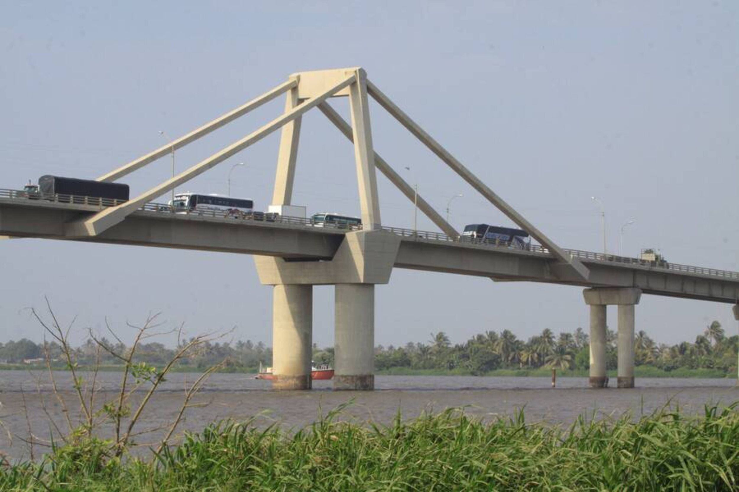 Nuevo puente Pumarejo debió incluir los rubros para el desmonte: Ingenieros del Atlántico