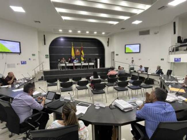 Polémica por votación para comprometer vigencias futuras por 8 años en Santander
