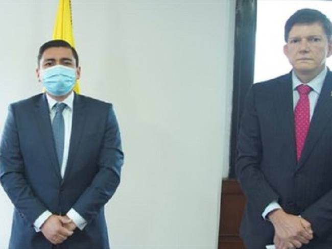 El ministro de Justicia posesionó a Andrés Diaz Hernández. Foto: Cortesía Ministerio de Justicia