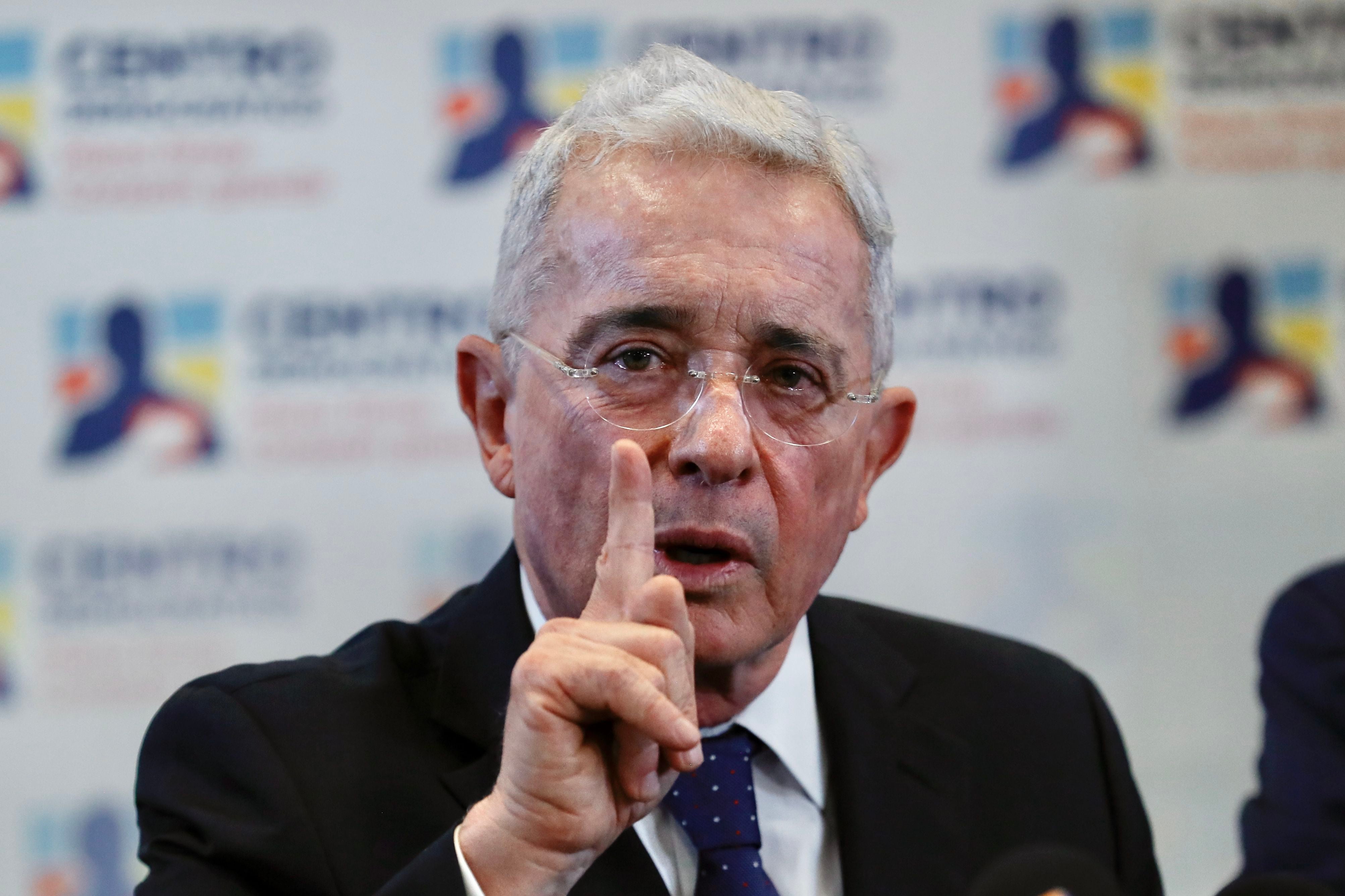 “Es una venganza política”: Álvaro Uribe sobre llamado a juicio de la Fiscalía