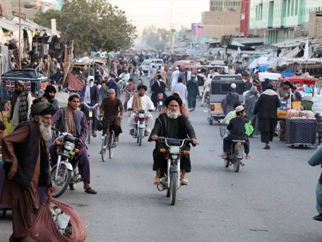 Afganistán se encuentra en riesgo inminente de un colapso de su sistema sanitario, si el país no recibe ayuda internacional en las próximas semanas.. Foto: Sayed Khodaiberdi Sadat/Anadolu Agency via Getty Images