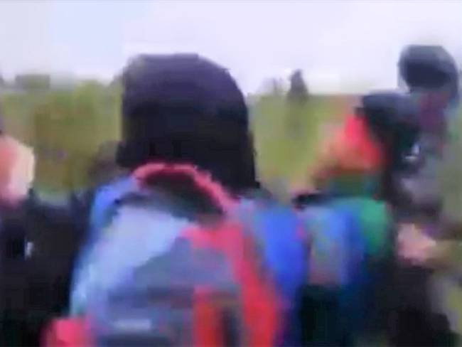 En videos quedaron registrados los choques entre los guardias indígenas y los uniformados . Foto: Cortesía
