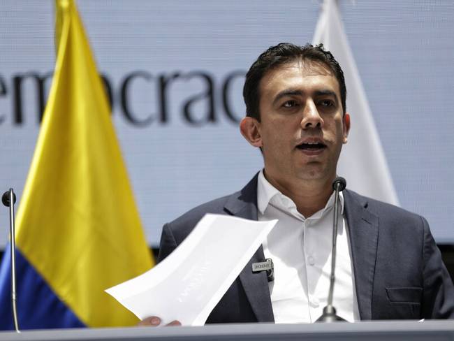 Colombia Transparente denuncia fraude en las elecciones por parte del registrador Alexander Vega