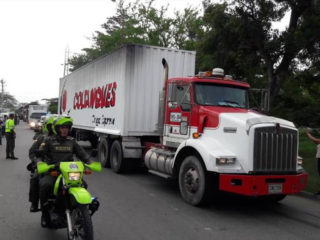 Llegan los camiones con ayuda humanitaria al puente internacional Tienditas. Foto: Audrey Carrillo