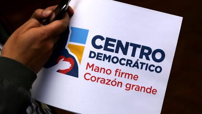 Centro Democrático no podrá apoyar candidatos de otros partidos, pero en elecciones al Congreso. Foto: Mario Franco - Colprensa
