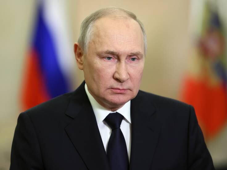 Moscow (Russian Federation), 29/09/2023.- Russian President Vladimir Putin delivers a video address on Day of Donetsk and Luhansk People&#039;s Republics, as well as the Kherson and Zaporozhye Regions&#039; reunification with Russia, in Moscow, Russia, 30 September 2023. President Vladimir Putin signed a decree establishing September 30 as the Day of Reunification of the DPR, LPR, Zaporozhye and Kherson regions with Russia. The date is timed to coincide with the signing on September 30, 2022 by the president and heads of the LPR, DPR, Zaporozhye and Kherson regions, agreements on the inclusion of new regions into Russia. (Rusia, Moscú) EFE/EPA/MIKHAIL METZEL /SPUTNIK / KREMLIN POOL MANDATORY CREDIT