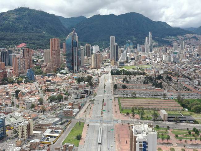 ¿Bogotá se está endeudando? Concejales denuncian que deuda superaría $16 billones