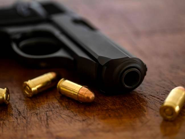 Imagen de referencia de un arma. Foto: Tetra Images / Getty Images