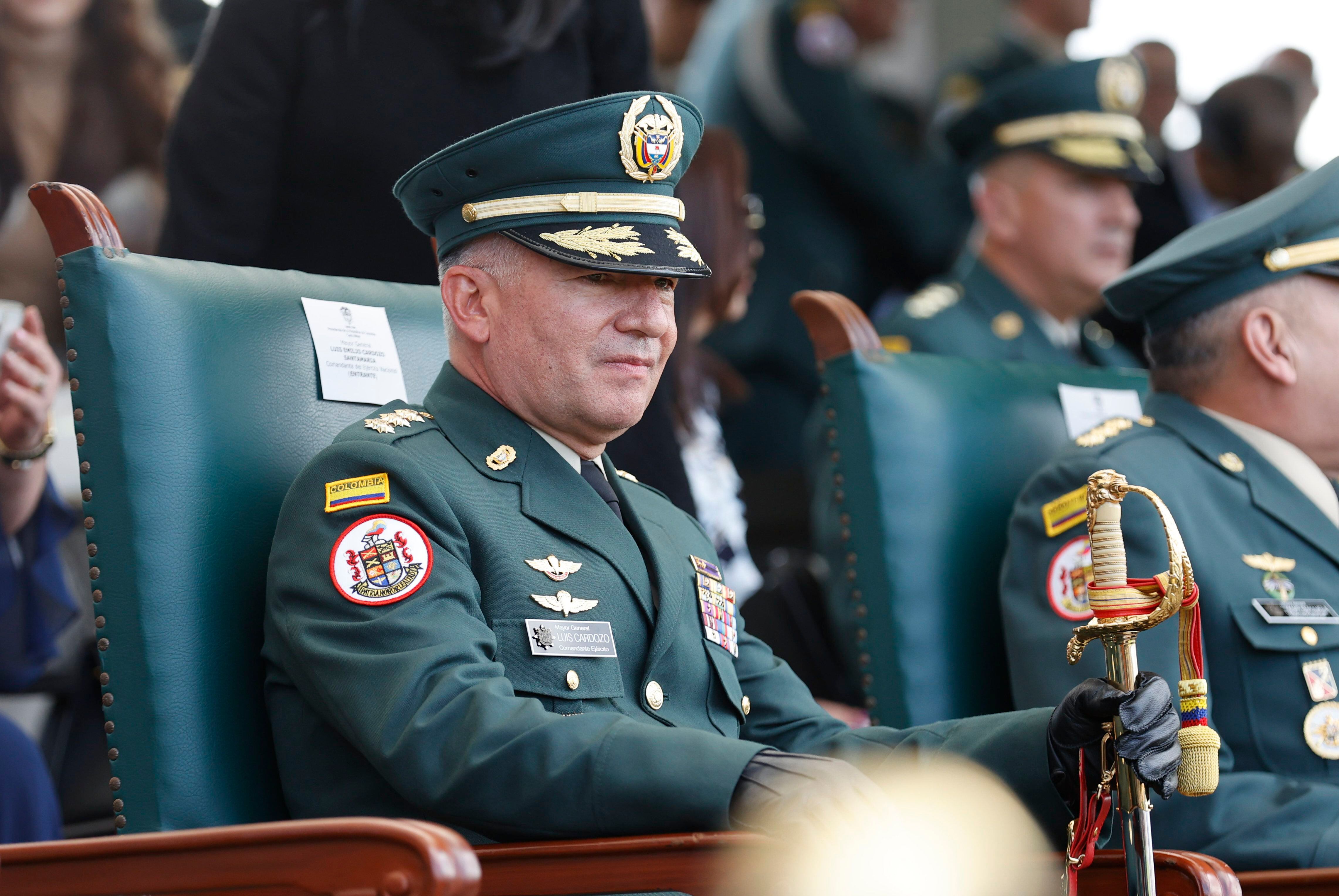 Para el comandante del Ejército, las ONG de izquierda tenían relación con las Farc