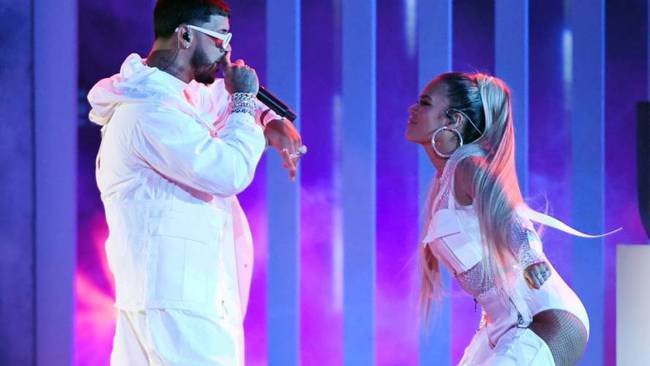 Karol G y Anuel AA en Billboard Latin Music Awards 2019. Créditos: Getty Images / Ethan Miller