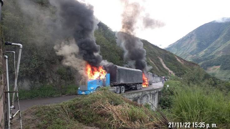 Colfecar rechaza atentado e incineración de vehículos en la vía Cúcuta-Ocaña- Colprensa