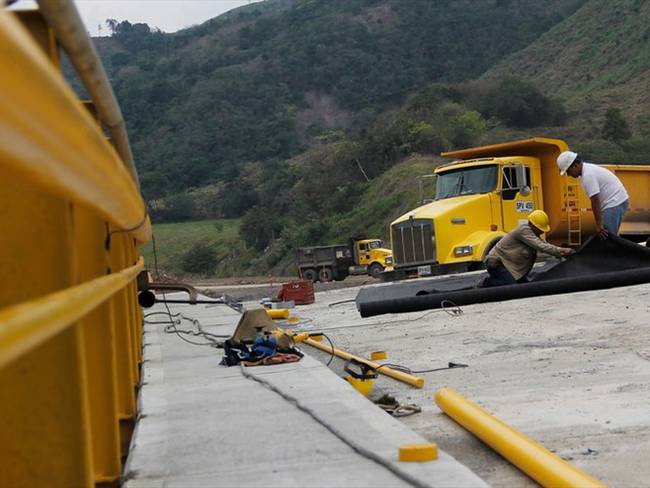Invías reanudó obras de Transversal del Libertador para dinamizar productividad en Cauca. Foto: Colprensa