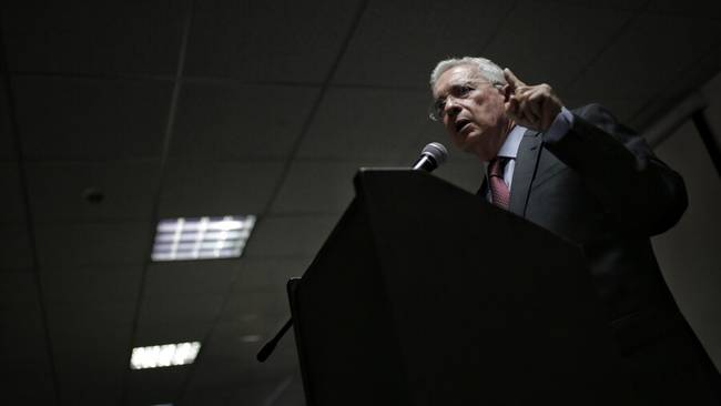 Uribe pide investigar si ‘Calzones’, activista del Centro Democrático, amenazó de muerte a Petro. Foto: Colprensa.
