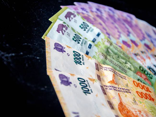 Imagen de referencia de billetes de Argentina. Foto: Getty Images.