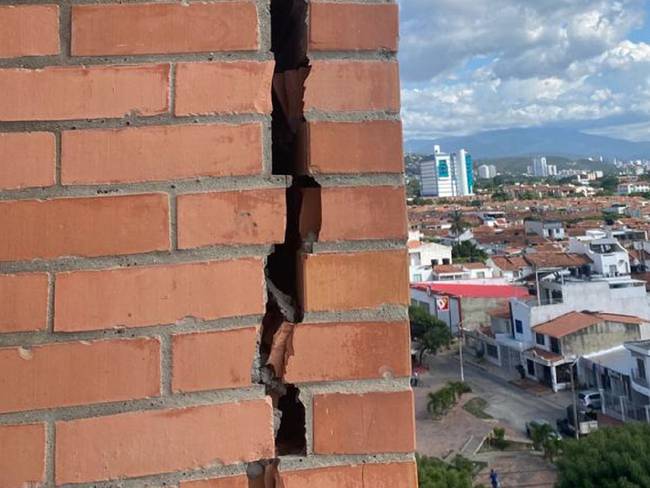 Denuncian daños y grietas en proyecto de vivienda en Cúcuta. Foto: cortesía W Radio.