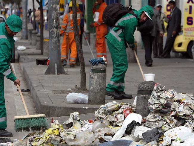 Por falta de licencias ambientales, estaría en riesgo la licitación de recolección, barrido y limpieza de Bogotá. Foto: Colprensa