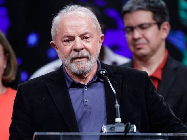 SAO PAULO, BRAZIL - OCTOBER 02: Former president of Brazil and candidate of Worker&#039;s Party (PT) Luiz Inacio Lula da Silva looks on during a press conference at the end of the general elections day at Novotel Jaraguá hotel on October 02, 2022 in Sao Paulo, Brazil. According to official results, Candidate Luiz Inácio Lula da Silva of Workers’ Party (PT) has 48% of the votes and Incumbent and candidate Jair Bolsonaro of Liberal Party (PL) 43,57%, with 97,93 of the voting counted. Lula and Bolosonaro will compete in the presidential runoff on October 30, 2022. (Photo by Alexandre Schneider/Getty Images)