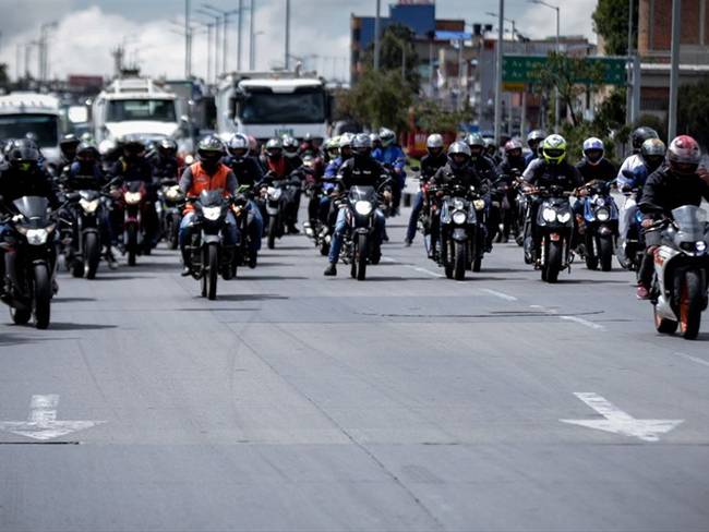 Prohibición del parrillero en moto en Colombia. Foto: Colprensa - Diego Pineda