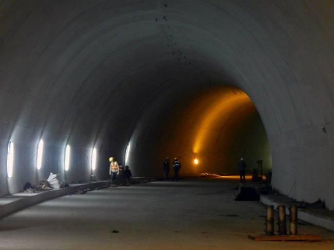 El director general del Invías expuso que de diciembre de 2019 hasta mayo 2020, se harán las pruebas que confirmen la operación segura del túnel de  La Línea. Foto: Colprensa