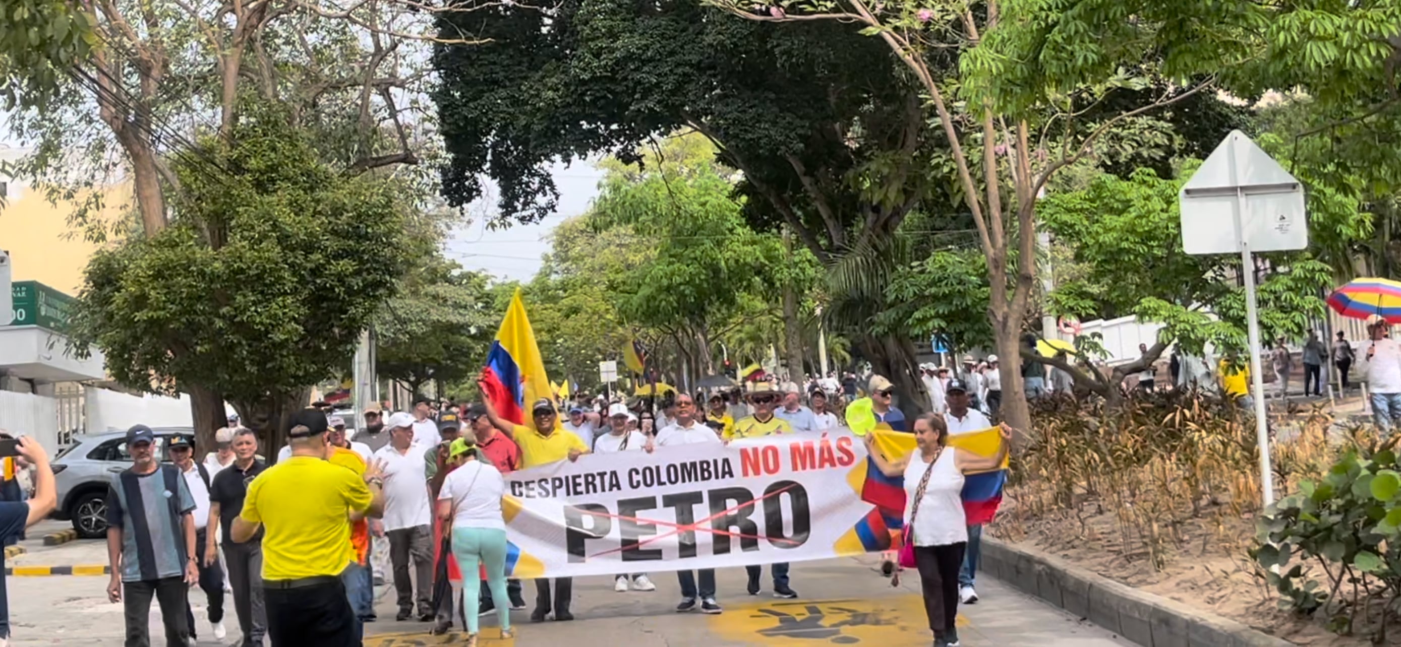 Cerca de 4.000 personas marcharon en Barranquilla este 21 de abril, según las autoridades