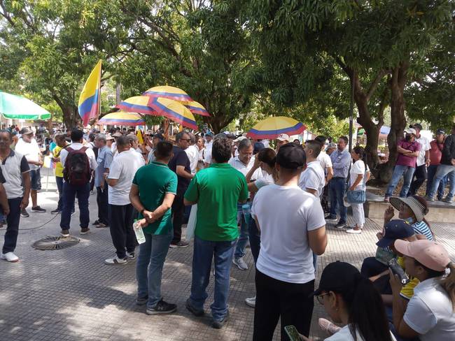 Montería: cerca de 100 personas protestaron en contra de las reformas del Gobierno. Foto: La W.