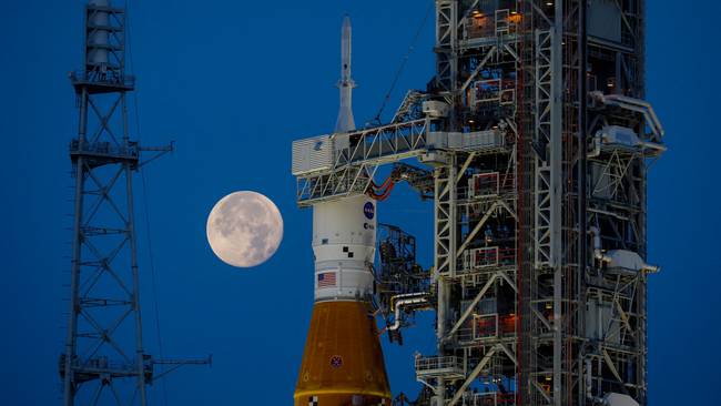 Imagen de referencia de un cohete desde el Kennedy Space Center de la NASA. (Photo by Eva Marie UZCATEGUI / AFP) (Photo by EVA MARIE UZCATEGUI/AFP via Getty Images)