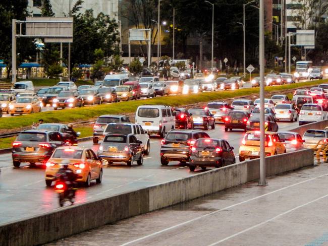 Carros en Bogotá, imagen de referencia. Foto: Getty Images