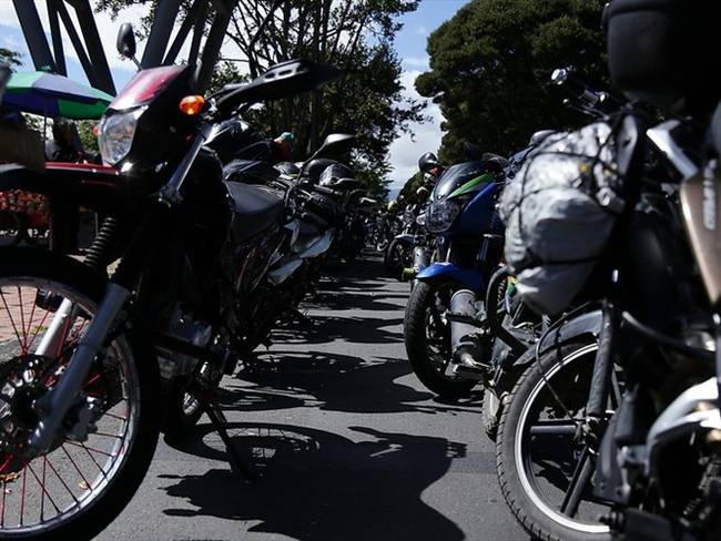 Conozca la manera en la que podrá sacar su motocicleta de los patios por infracciones de tránsito.. Foto: Colprensa - Diego Pineda