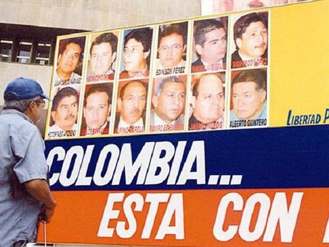 Después de 18 años de ser secuestrados por las FARC, el Consejo de Estado condenó a la Nación a reparar a las familias de los 11 diputados del Valle del Cauca asesinados durante su secuestro. Foto: Colprensa / ARCHIVO
