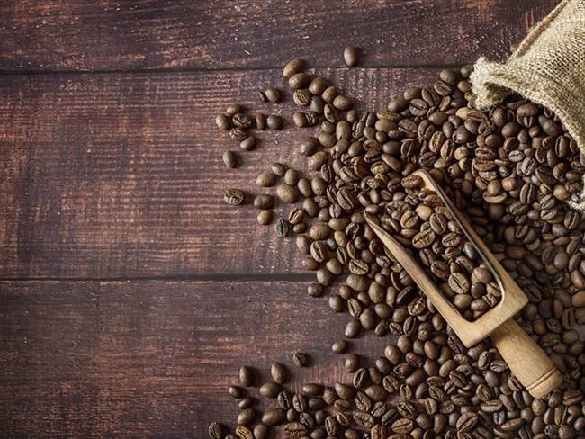 Las exportaciones de café crecieron a más de 5,8 millones de sacos exportados frente a los más de 5,7 millones en el primer semestre de 2020. Foto: Getty Images / NOVIAN FAZLI