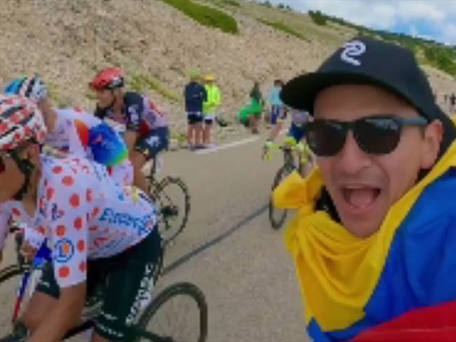 Aficionado colombiano animando a Nairo Quintana en el ascenso al Mont Ventoux . Foto: Instagram: @lpacheco86