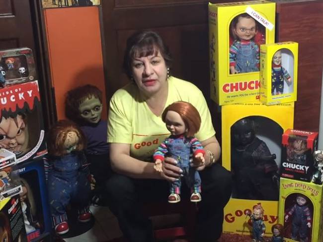 “Estos son muñecos, yo no le pongo misterio”: coleccionista de Chucky . Foto: Canal de Youtube Mundo coleccionista