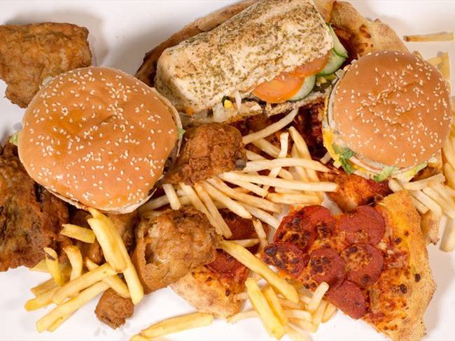 Científicos de la Universidad del Sur de Florida encontraron una curiosa manera de quitar las ganas de consumir alimentos que no son tan saludables.. Foto: Getty Images