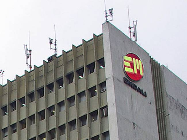 Renunció el gerente de Emcali, Juan Flórez, en medio de escándalo por sobrecostos