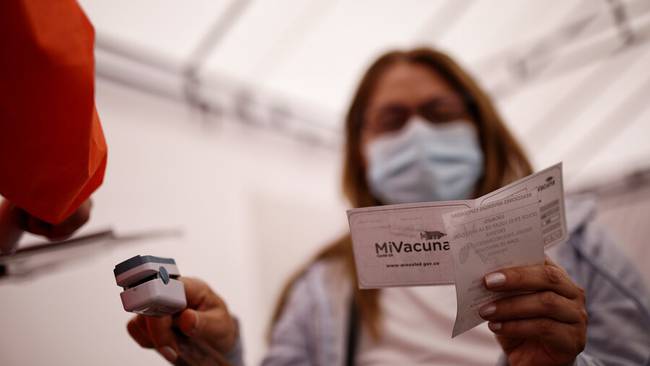 Certificado de vacunación colombiano será aceptado en 27 países de Europa. Foto: Colprensa